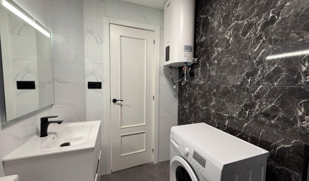 Resale - Apartment -
Torrevieja - Centro