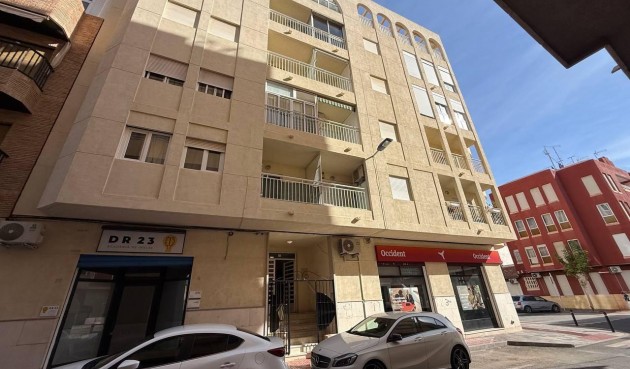 Resale - Apartment -
Torrevieja - Centro