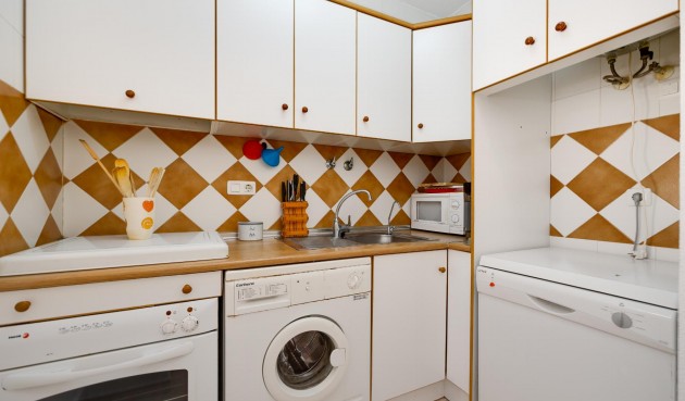 Resale - Bungalow -
Torrevieja - Costa Blanca