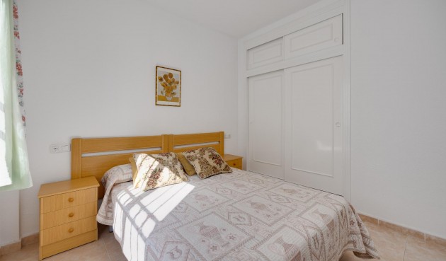 Resale - Bungalow -
Torrevieja - Costa Blanca