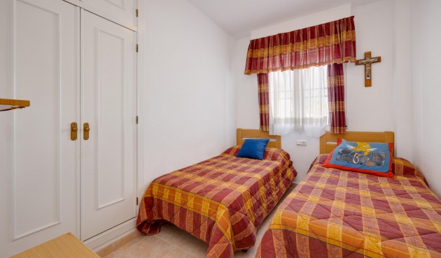 Resale - Bungalow -
Torrevieja - Costa Blanca