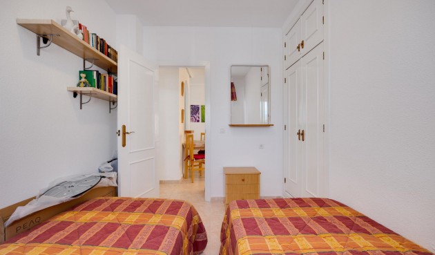 Resale - Bungalow -
Torrevieja - Costa Blanca