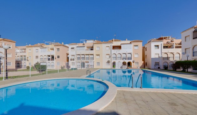 Resale - Bungalow -
Torrevieja - Costa Blanca