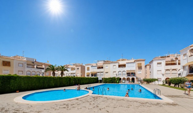 Resale - Bungalow -
Torrevieja - Costa Blanca