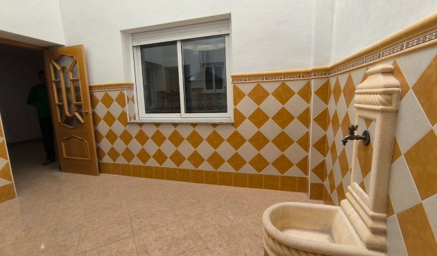 Resale - Town House -
Algueña - Inland