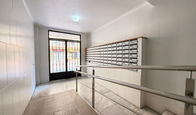 Resale - Apartment -
Torrevieja - Playa de los Locos