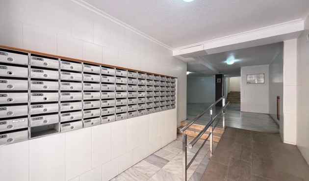 Resale - Apartment -
Torrevieja - Playa de los Locos