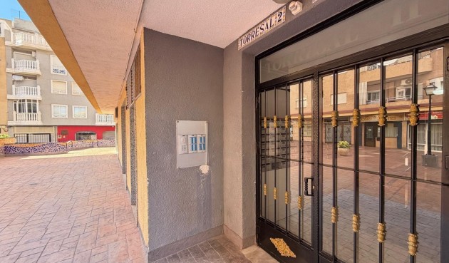Resale - Apartment -
Torrevieja - Playa de los Locos