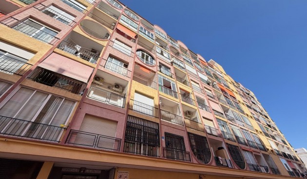 Resale - Apartment -
Torrevieja - Playa de los Locos