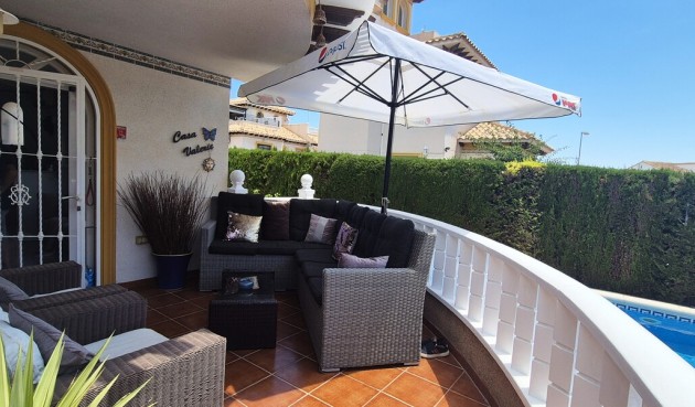 Resale - Villa -
Villamartin - Costa Blanca