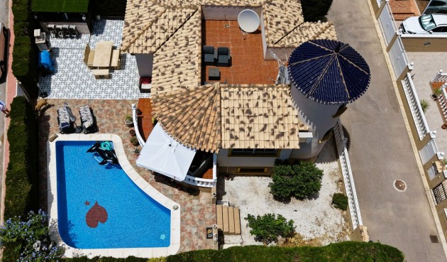 Resale - Villa -
Villamartin - Costa Blanca