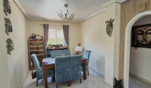 Resale - Villa -
Villamartin - Costa Blanca