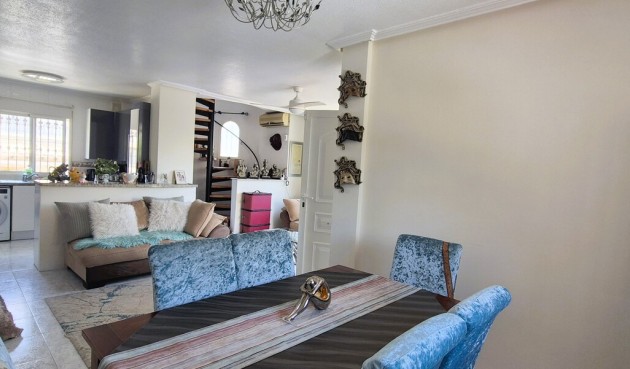 Resale - Villa -
Villamartin - Costa Blanca