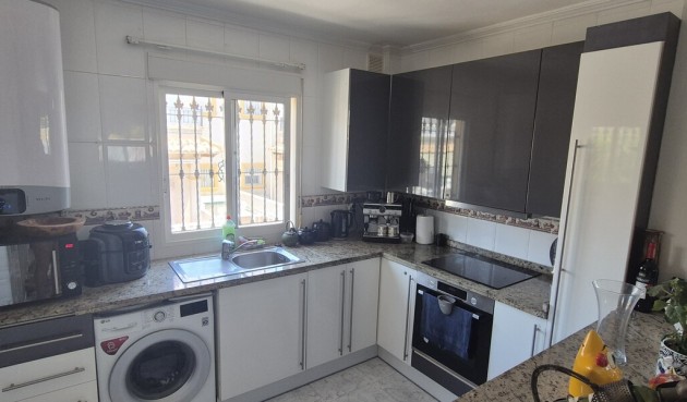 Resale - Villa -
Villamartin - Costa Blanca