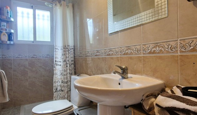 Resale - Villa -
Villamartin - Costa Blanca