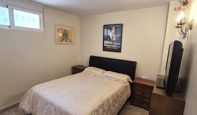 Resale - Villa -
Villamartin - Costa Blanca