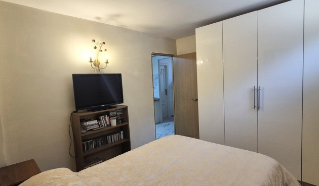 Resale - Villa -
Villamartin - Costa Blanca