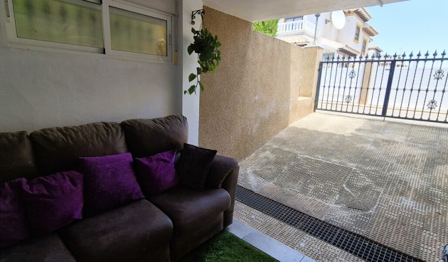 Resale - Villa -
Villamartin - Costa Blanca