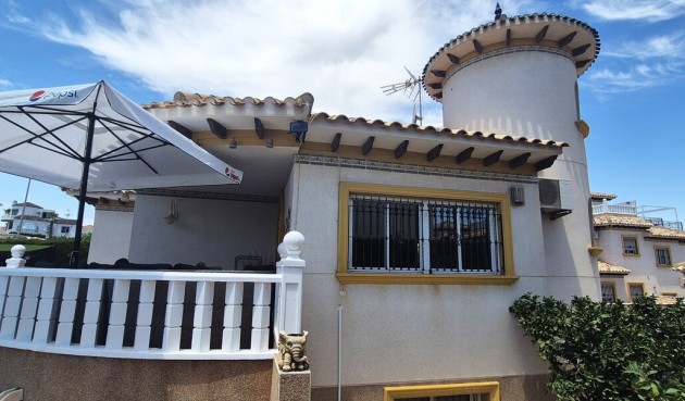 Resale - Villa -
Villamartin - Costa Blanca