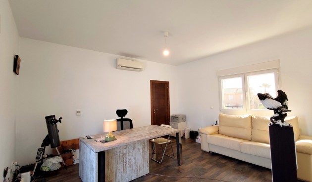 Resale - Villa -
Ciudad Quesada - Costa Blanca