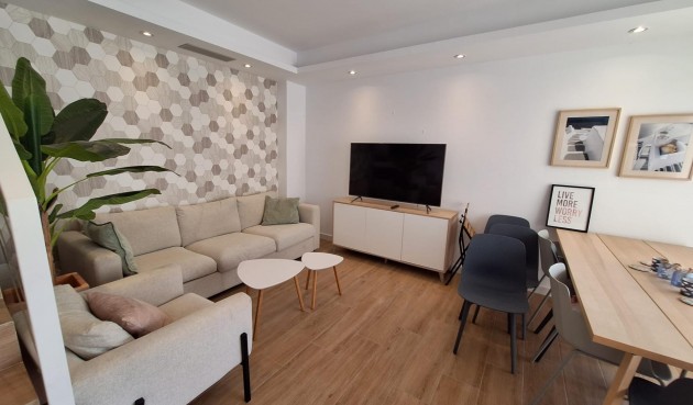 Resale - Villa -
Torrevieja - Los Frutales