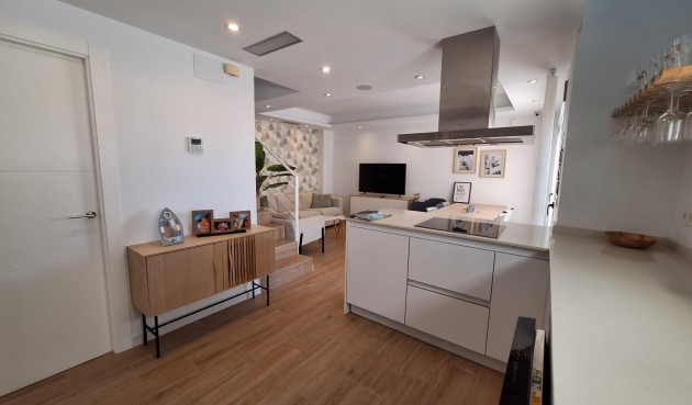 Resale - Villa -
Torrevieja - Los Frutales