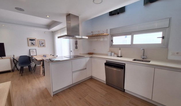 Resale - Villa -
Torrevieja - Los Frutales