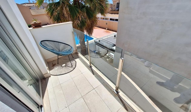 Resale - Villa -
Torrevieja - Los Frutales