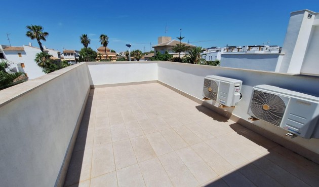 Resale - Villa -
Torrevieja - Los Frutales
