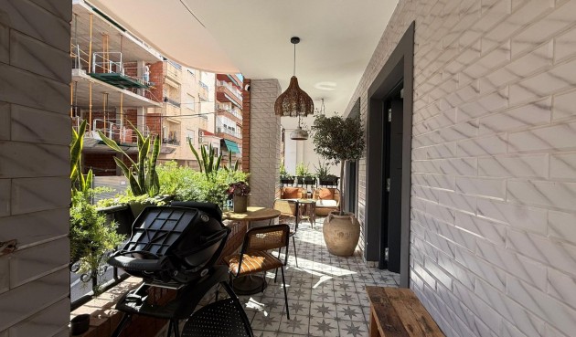Resale - Apartment -
Torrevieja - Estacion De Autobuses