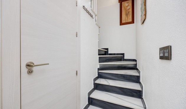 Resale - Town House -
Torrevieja - aguas nuevas