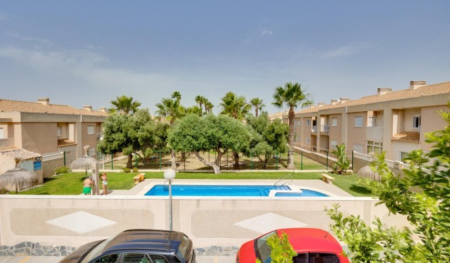 Resale - Town House -
Torrevieja - aguas nuevas