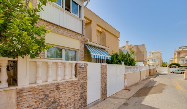 Resale - Town House -
Torrevieja - aguas nuevas