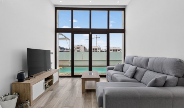 Resale - Villa -
Torrevieja - Costa Blanca