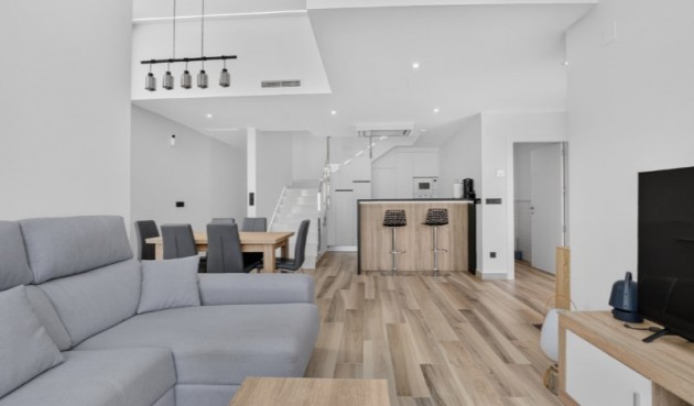 Resale - Villa -
Torrevieja - Costa Blanca