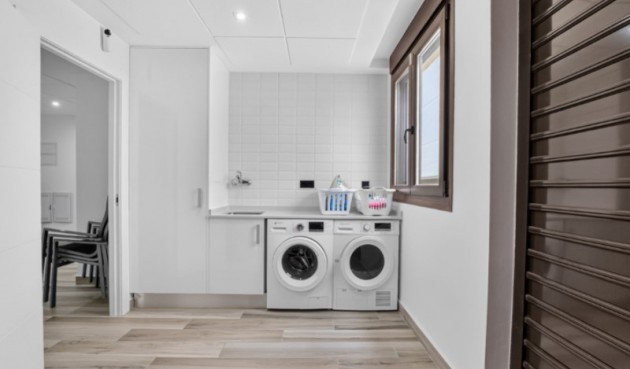 Resale - Villa -
Torrevieja - Costa Blanca