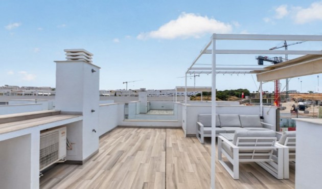 Resale - Villa -
Torrevieja - Costa Blanca