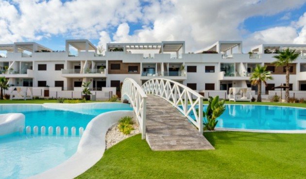 Resale - Villa -
Torrevieja - Costa Blanca
