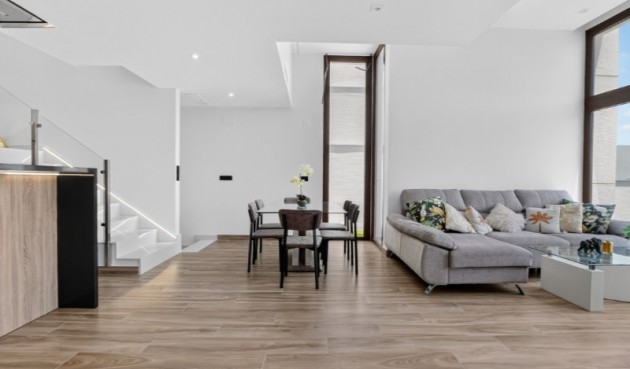 Resale - Villa -
Torrevieja - Costa Blanca