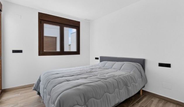 Resale - Villa -
Torrevieja - Costa Blanca