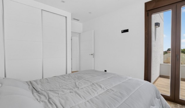 Resale - Villa -
Torrevieja - Costa Blanca