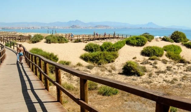 Resale - Apartment -
Santa Pola - Costa Blanca