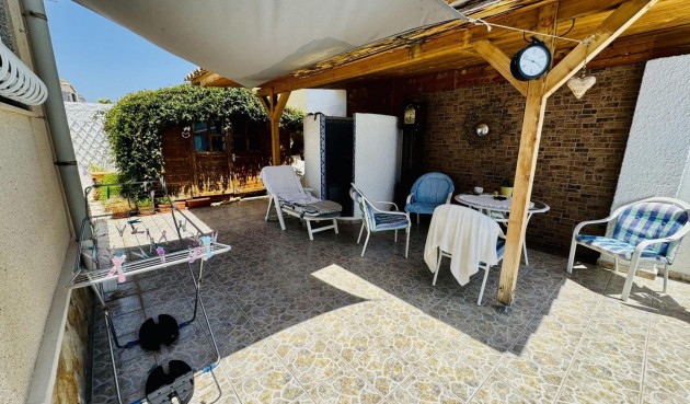 Resale - Villa -
Torrevieja - La Siesta - El Salado - Torreta