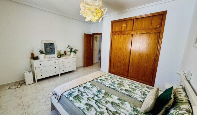 Resale - Villa -
Torrevieja - La Siesta - El Salado - Torreta