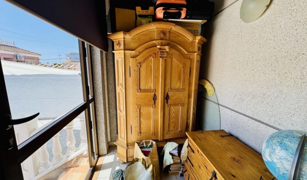 Resale - Villa -
Torrevieja - La Siesta - El Salado - Torreta
