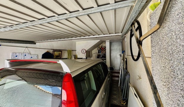 Resale - Villa -
Torrevieja - La Siesta - El Salado - Torreta