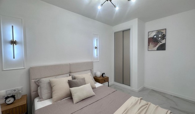 Resale - Apartment -
Torrevieja - Estacion De Autobuses