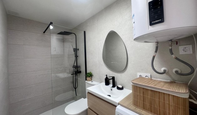 Resale - Apartment -
Torrevieja - Estacion De Autobuses