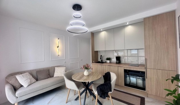 Resale - Apartment -
Torrevieja - Estacion De Autobuses