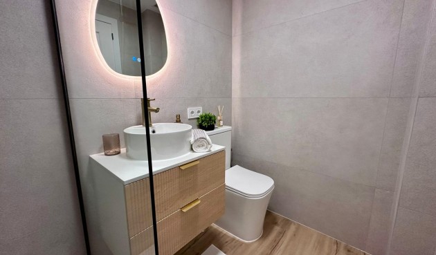 Resale - Apartment -
Torrevieja - Habaneras